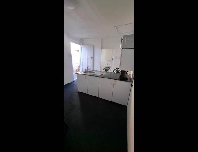 1 BEDROOM APARTMENT FOR SALE IN GOODWOOD CENTRAL